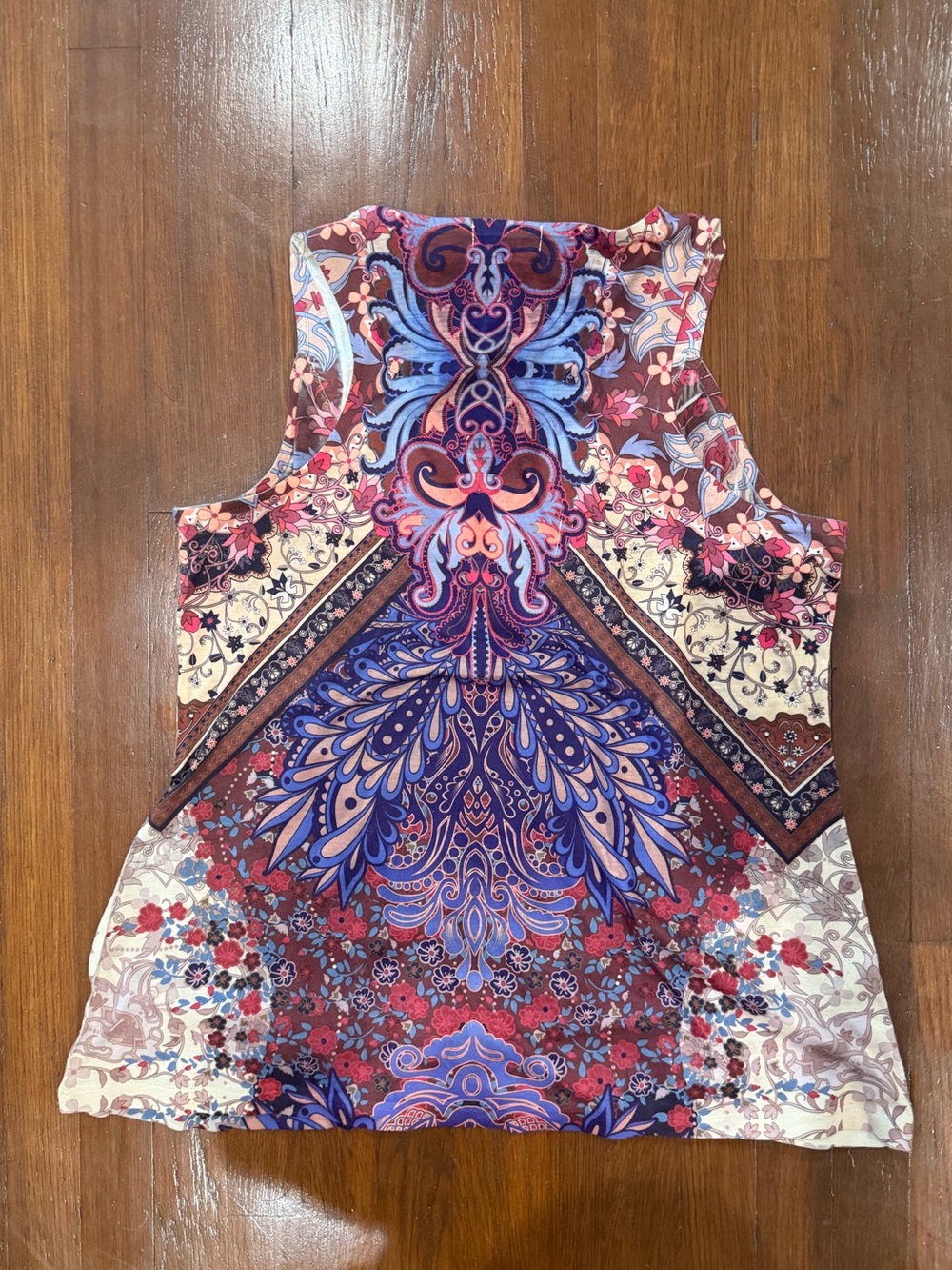 Printed V-Neck Sleeveless Top in Purple and Pink - Picture 2 of 8